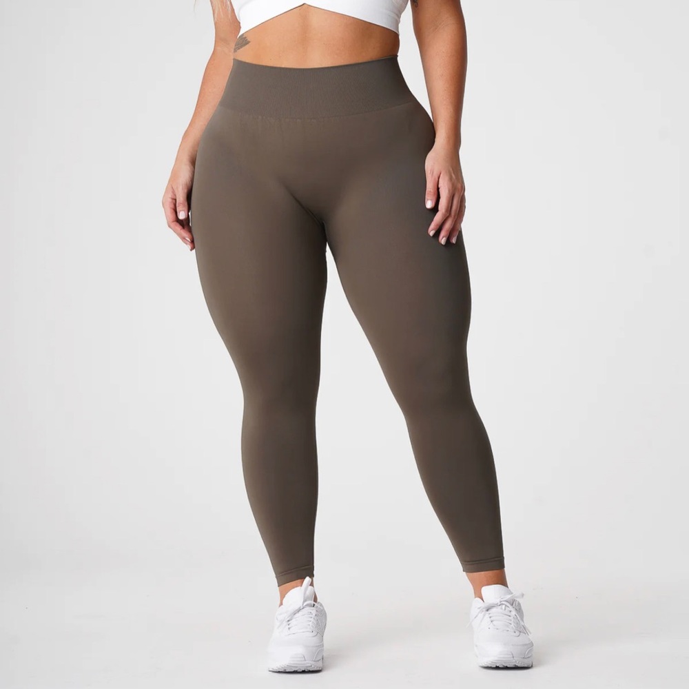 NVGTN Olive Solid Seamless Leggings